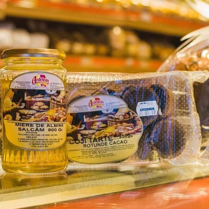 Miere de salcâm și coji de tarte, Brutăria Ardelean